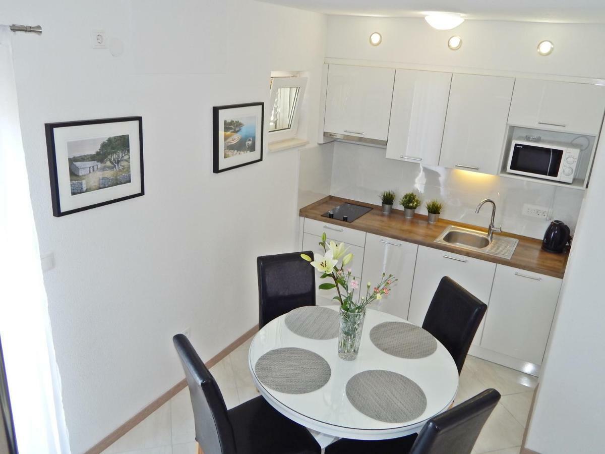 Apartment Marko Podstrana Bagian luar foto